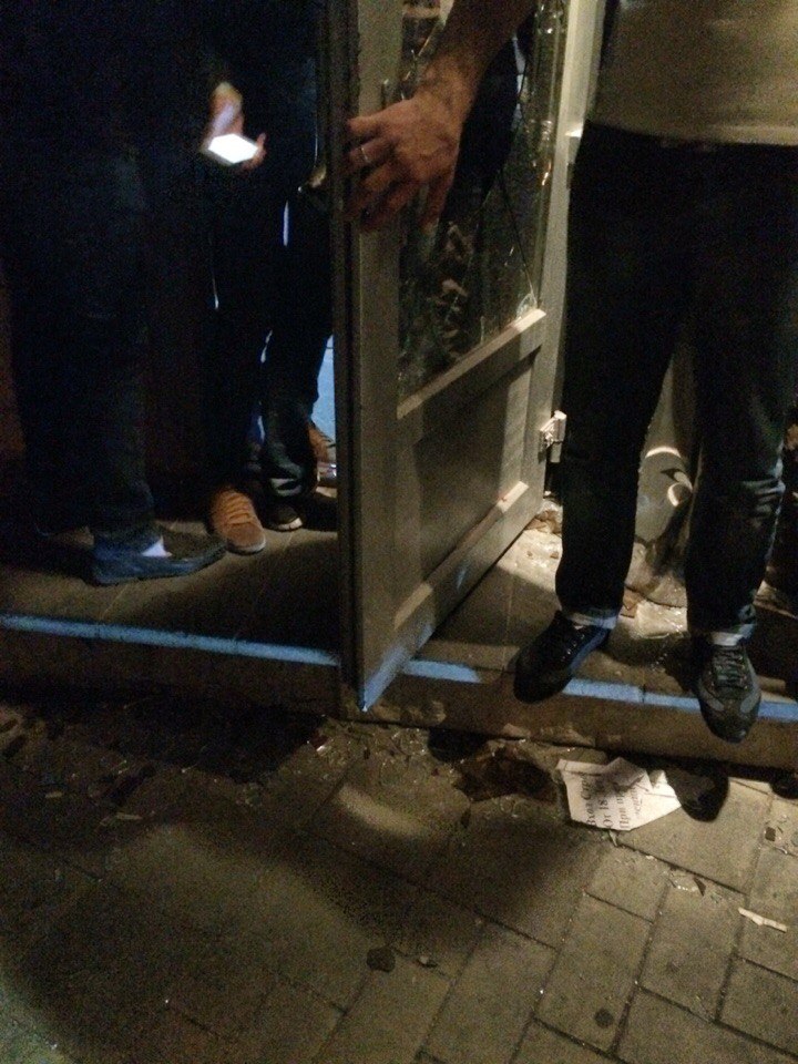 Сломанная дверь