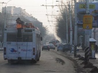 Троллейбус парализовал движение по улице Московской