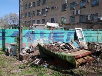 Балашовские чиновники отказались решать проблему с несанкционированной свалкой в центре города, поскольку готовятся к майским праздникам