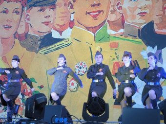 На Театральной площади состоялся концерт, посвященный  68-й годовщине Победы