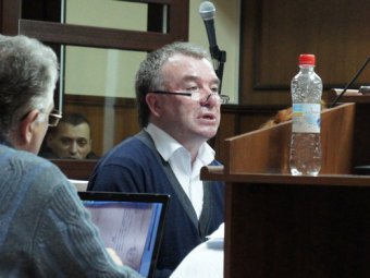 Судья предупредил адвоката Виктора Паршуткина, что может его отстранить