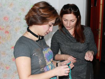 Саратовский дизайнер провела мастер-класс по завязыванию галстуков-бабочек