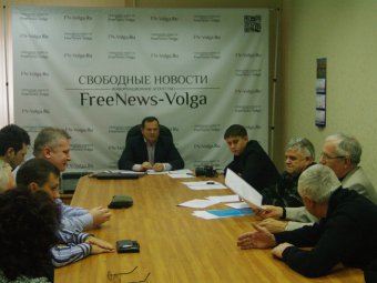 Алексей Лукьянов предложил Владимиру Рыжкову найти «пути решения национальной проблемы Пугачева»