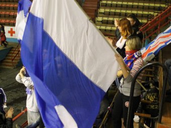После матча с пензенским «Дизелем» на гостевых трибунах нашли порванный флаг «Кристалла»