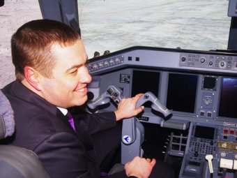 Средняя зарплата в «Саратовских авиалиниях» превысила 30 тысяч рублей