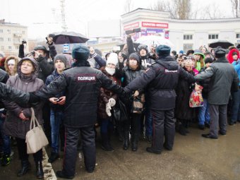 Саратовские журналисты просят Владимира Путина дать оценку действиям полиции во время эстафеты Олимпийского огня в городе