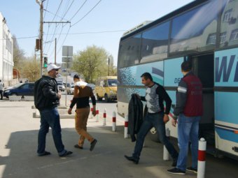 На посту ДПС у нового моста задержан автобус с 25 нелегалами из Армении