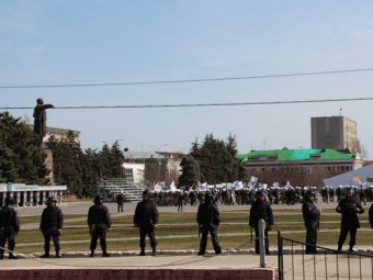 Горожане приняли учения МВД за реальную угрозу взрыва на Театральной площади