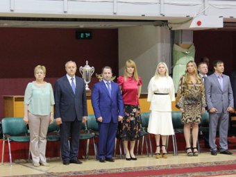 Полпред президента Михаил Бабич открыл в Саратове турнир самбистов памяти Ахмерова