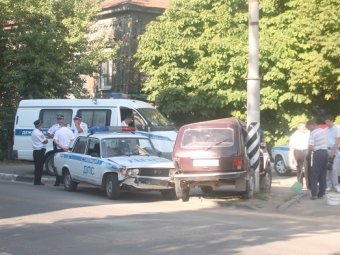 В центре Саратова в аварию попал сотрудник ДПС