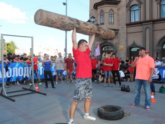 День физкультурника в Саратове отметили соревнованием по кроссфиту