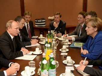Кремль: Путин и Меркель не сошлись во взглядах на причины конфликта на Украине