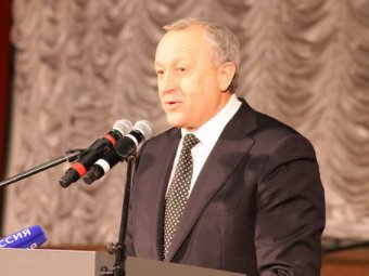 Губернатор Валерий Радаев: «Нам песня строить и жить помогает»