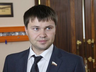 Министр Дмитрий Тепин разыграл квартиры среди детей-сирот 