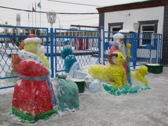 В энгельсской колонии провели конкурс снежных скульптур