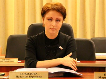 Министр Наталья Соколова потребовала снизить зарплату корреспондентам ИА «Свободные новости»