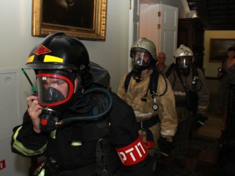 Пожарные провели масштабные учения в музее имени Радищева
