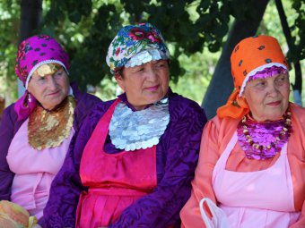В День молодежи в национальной деревне прошел фестиваль «Саратовские бабушки»