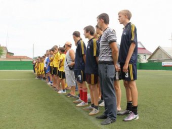 Покрытие для футбольного поля в Хвалынске обойдется бюджету в 7 миллионов рублей
