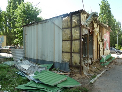 За год в Саратове снесли более тысячи незаконных ларьков и гаражей