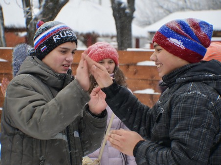 В Национальной деревне юных саратовцев приобщали к «Трезвым забавам»