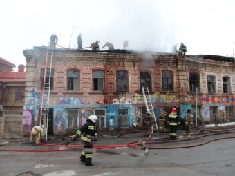 Площадь пожара в здании у дома-музея Кузнецова составила двести квадратных метров