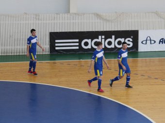 Саратовская команда по мини-футболу заработала одно очко в двух матчах с лидером зоны «Центр»