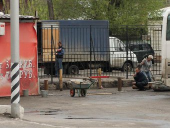Территорию саратовского автовокзала застраивают торговыми павильонами