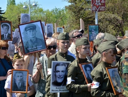 Полиция насчитала 180 тысяч участников акции «Бессмертный полк» в Саратовской области