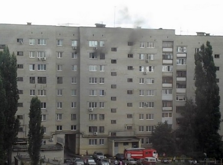 В Юбилейном загорелась квартира в девятиэтажке на Усть-Курдюмской