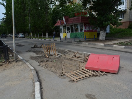 Сити-менеджер Саратова остался недоволен незарытыми ямами «Водоканала»
