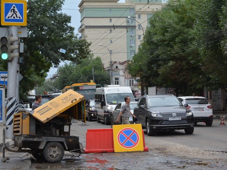 Из-за ремонта дорог центр Саратова встал в пробках