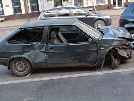 В ночном столкновении ВАЗов в центре Саратова пострадали два человека 