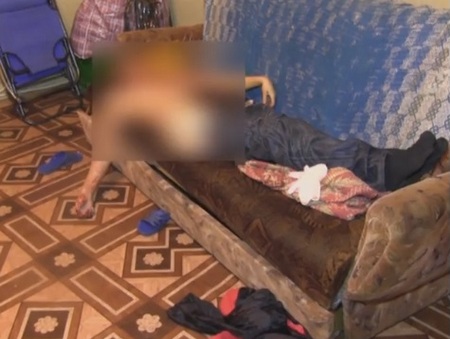 Опубликовано видео с места двойного убийства в частном доме Саратова