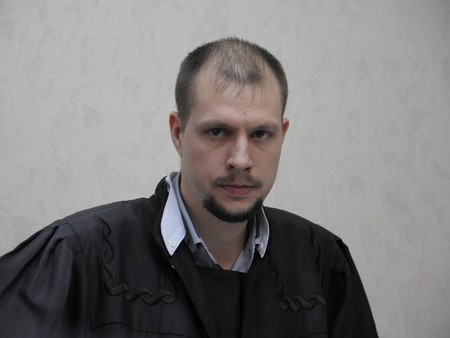 Судья Григорашкин вернул дело о клевете на депутата Курихина прокурору