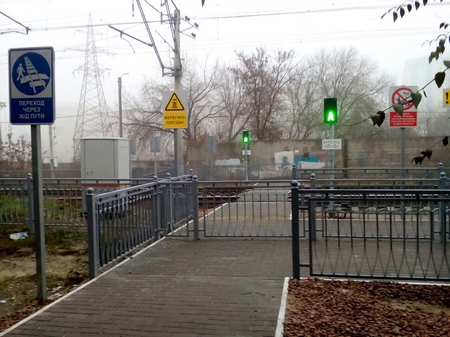 В Саратове появилось два новых железнодорожных перехода со светофорами