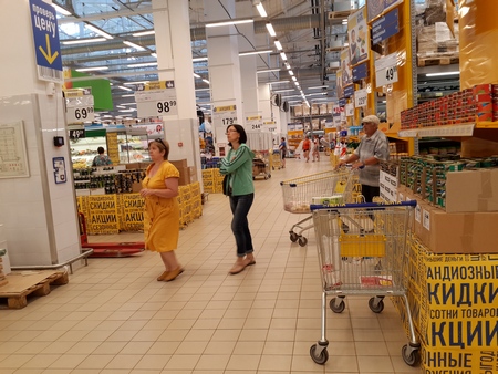 Социологи: Почти половина россиян испытывает трудности с покупкой еды