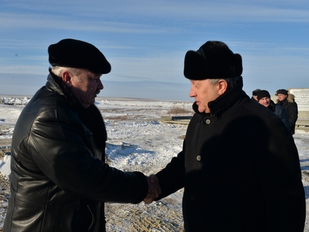 Заигралов пообещал Радаеву достроить плотину в Дергачевском районе до 15 декабря