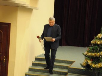 Наумов вручил благодарственное письмо осужденному за взятку экс-мэру Аксененко