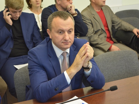 Ищенко предложил наказывать спикера гордумы за выключение микрофона выступающему