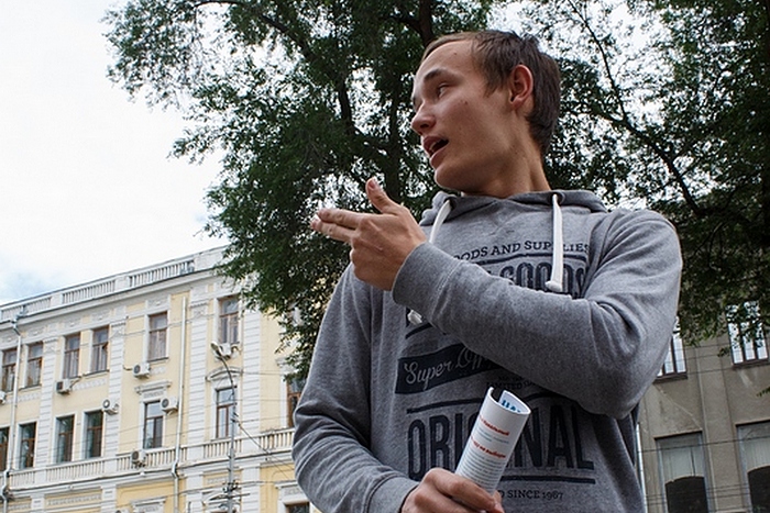 Активист штаба Навального