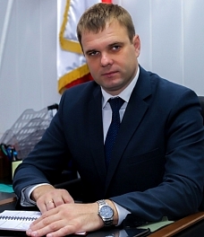 Министр – председатель КУИ Саратовской области Дмитрий Алексеев. Фото – saratov.gov.ru