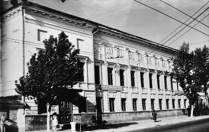 Дворянское собрание (фото с сайта oldsaratov.ru)