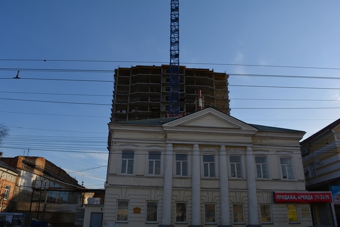 Высотка на Московской