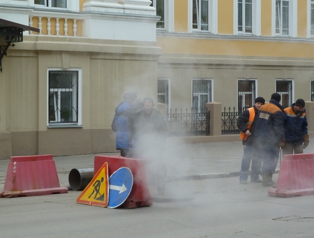 Ремонт тепломагистрали на Радищева