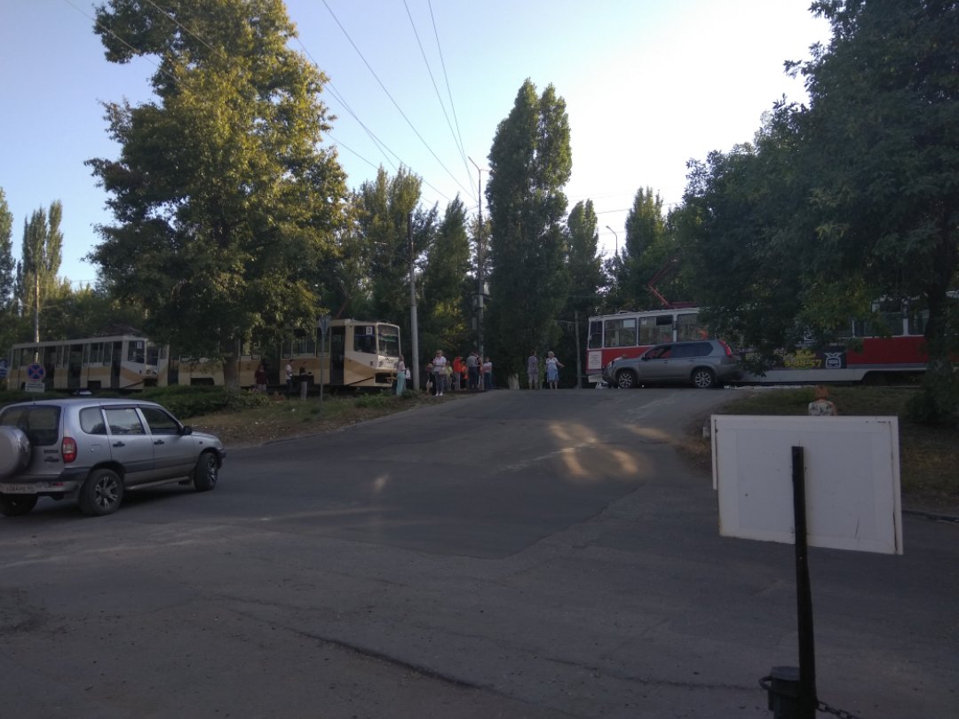 ДТП на перекрестке проспекта 50 лет Октября и Делового тупика.