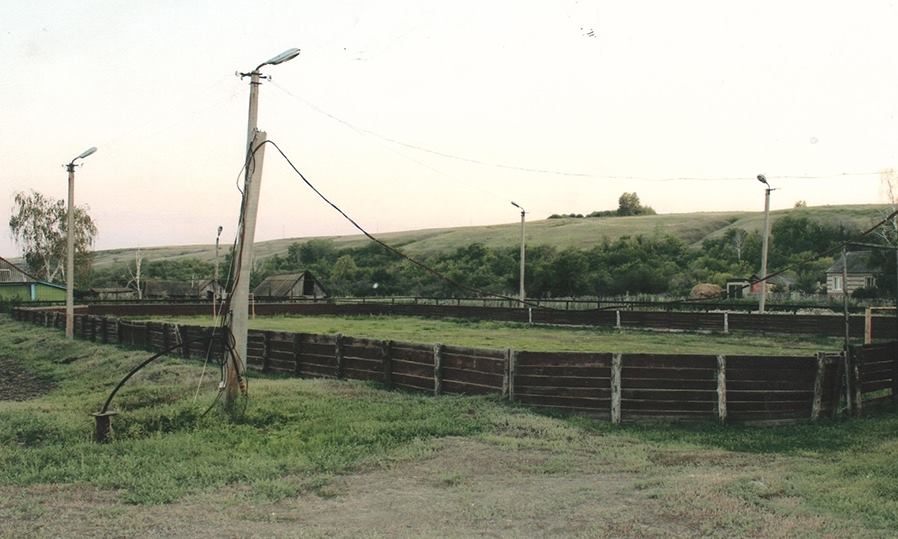 старая хоккейная площадка село Невежкино.jpg