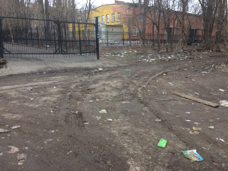 Мусор на улице Огородной.jpg