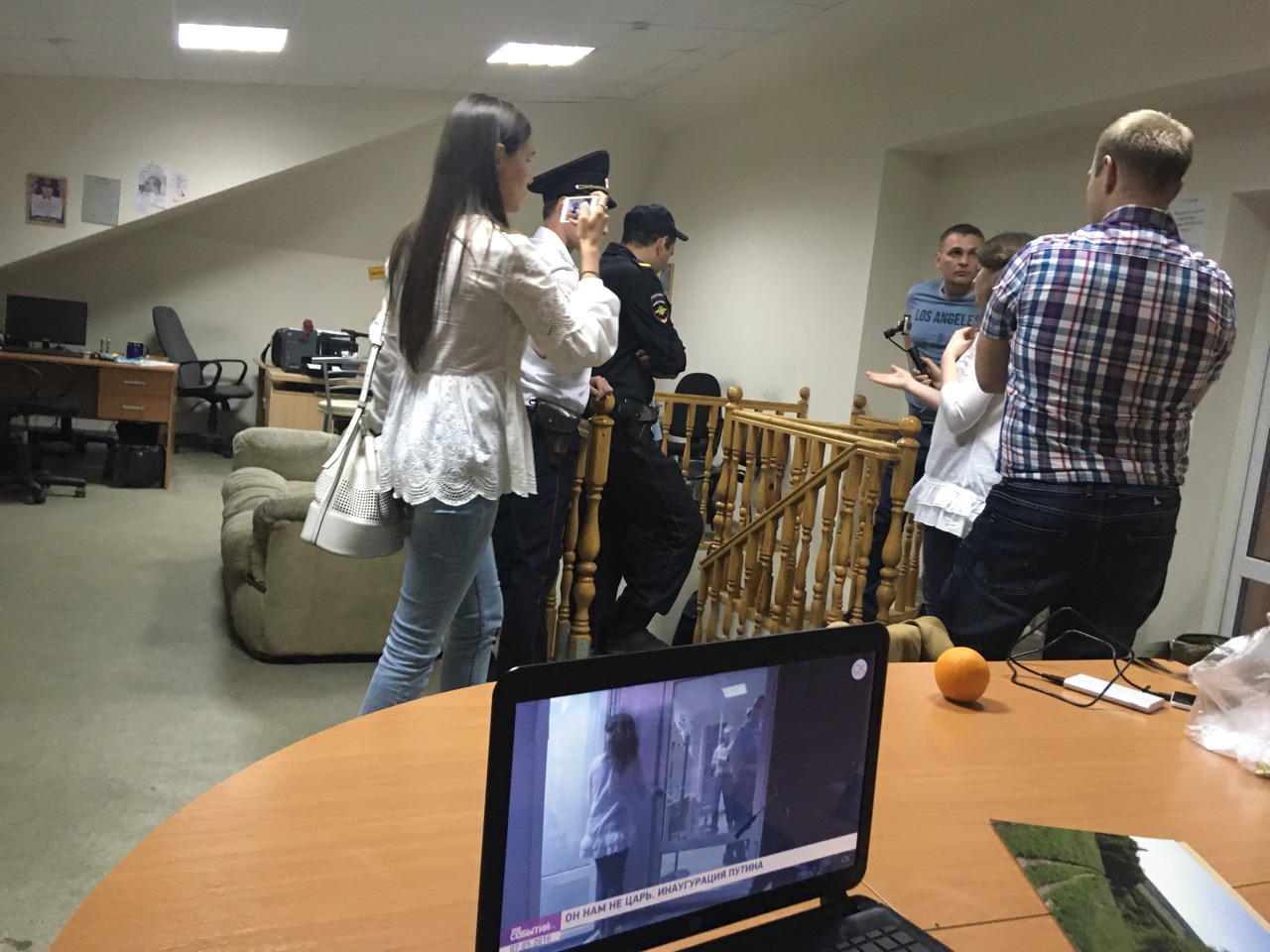 Задержание Михаила Мурыгина в редакции «Свободных новостей».