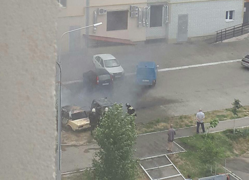 Сгорели автомобили на стоянке.jpg